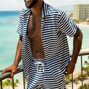 Kenny Flowers Short Sleeve Terry Shirt - size small